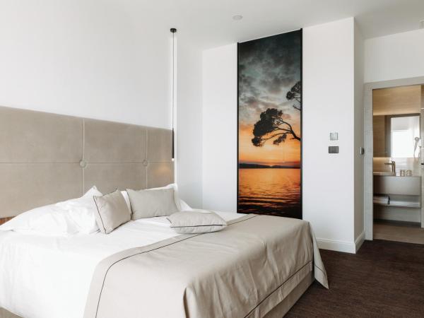 Hotel Fanat : photo 6 de la chambre chambre double supérieure avec balcon - vue sur mer