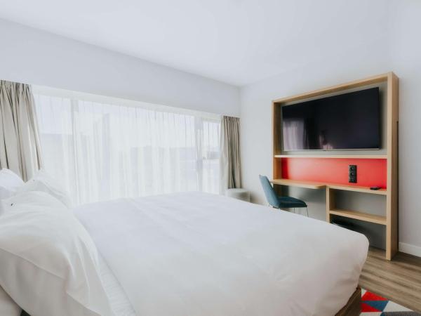 Hampton By Hilton Warsaw Reduta : photo 3 de la chambre chambre lit super king-size