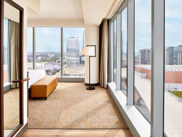 Embassy Suites by Hilton Nashville Downtown : photo 3 de la chambre suite d’angle lit king-size