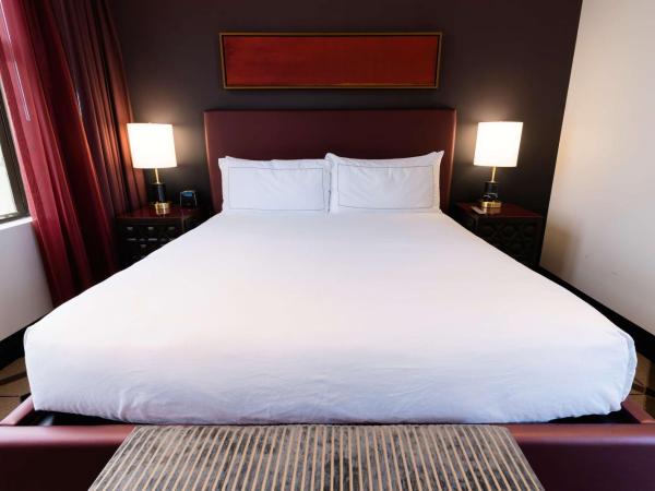 The Exchange Sacramento, Curio Collection By Hilton : photo 2 de la chambre chambre d'angle avec lit king-size - vue sur ville