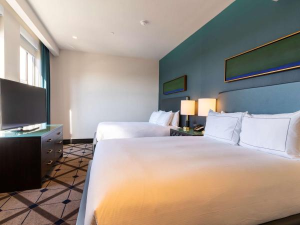 The Exchange Sacramento, Curio Collection By Hilton : photo 2 de la chambre chambre avec 2 grands lits queen-size 