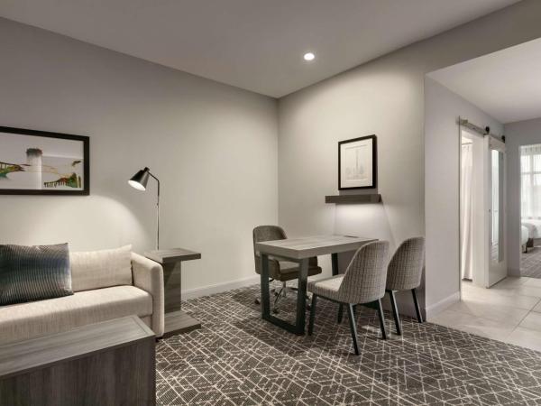 Embassy Suites by Hilton Atlanta Midtown : photo 2 de la chambre suite 2 chambres lit queen-size avec 2 lits queen-size