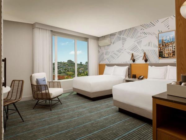 The Monsaraz San Diego, Tapestry Collection By Hilton : photo 1 de la chambre chambre queen deluxe