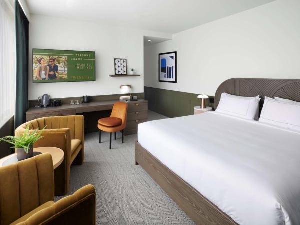 The Westley Calgary Downtown, Tapestry Collection By Hilton : photo 1 de la chambre chambre d'angle lit king-size