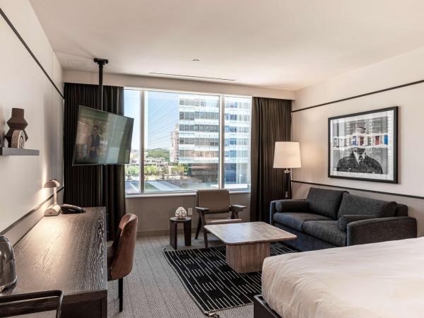 The Westley Calgary Downtown, Tapestry Collection By Hilton : photo 3 de la chambre suite studio lit king-size