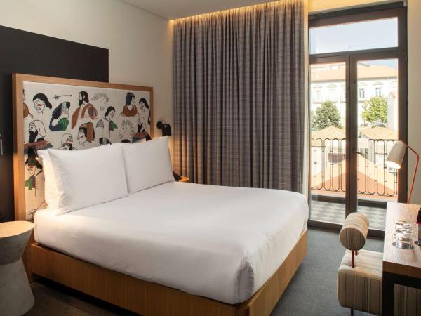 Se Catedral Hotel Porto, Tapestry Collection By Hilton : photo 4 de la chambre chambre supérieure lit queen-size