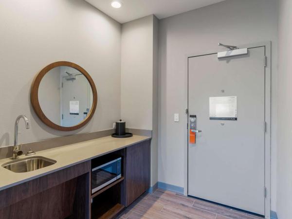 Hampton Inn Colorado Springs Northeast : photo 2 de la chambre suite studio lit king-size