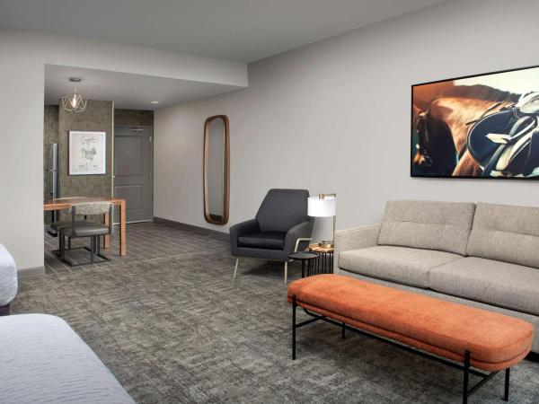 Homewood Suites By Hilton Louisville Airport : photo 2 de la chambre suite studio avec 2 lits queen-size