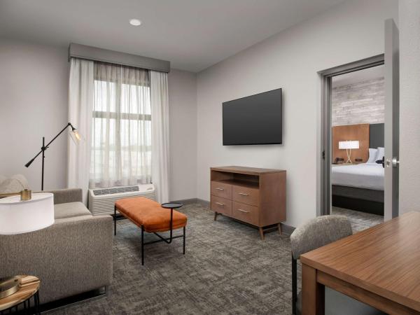 Homewood Suites By Hilton Louisville Airport : photo 2 de la chambre suite 2 chambres avec 2 lits queen-size