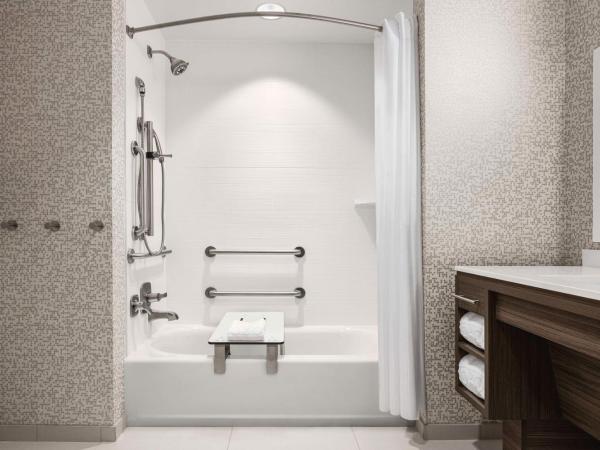 Home2 Suites By Hilton Colorado Springs I-25 Central : photo 6 de la chambre king studio suite with accessible tub - mobility access