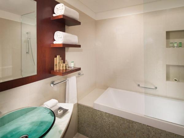 Jumeirah Living World Trade Centre Dubai : photo 4 de la chambre résidence galerie 2 chambres avec bain à remous privé