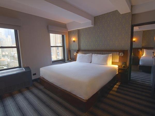 Hotel Edison Times Square : photo 1 de la chambre chambre familiale signature