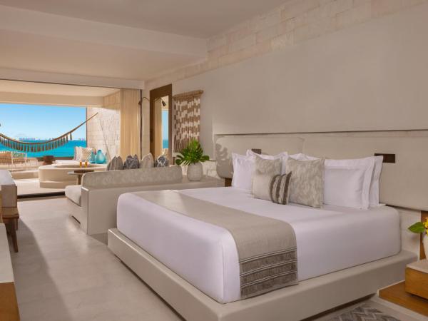 Impression Isla Mujeres by Secrets - Adults Only - All Inclusive : photo 2 de la chambre suite paramount - côté océan
