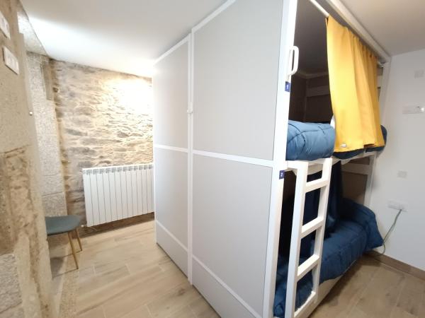 Hostel SP 55 by Bossh! Hotels : photo 7 de la chambre lit dans un dortoir de 4 lits