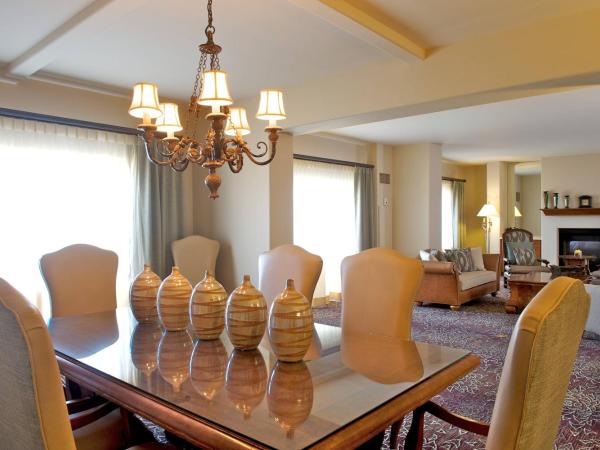 JW Marriott Tucson Starr Pass Resort : photo 4 de la chambre 1 bedroom presidential suite, 1 king, city view, balcony