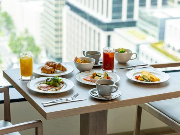 The Royal Park Hotel Iconic Osaka Midosuji : photo 6 de la chambre chambre lit king-size exécutive standard avec accès au salon - non-fumeurs