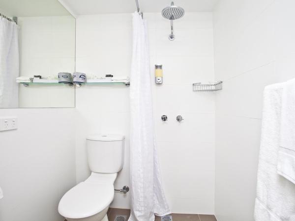 Manly Paradise Motel & Apartments : photo 4 de la chambre chambre lit queen-size motel 