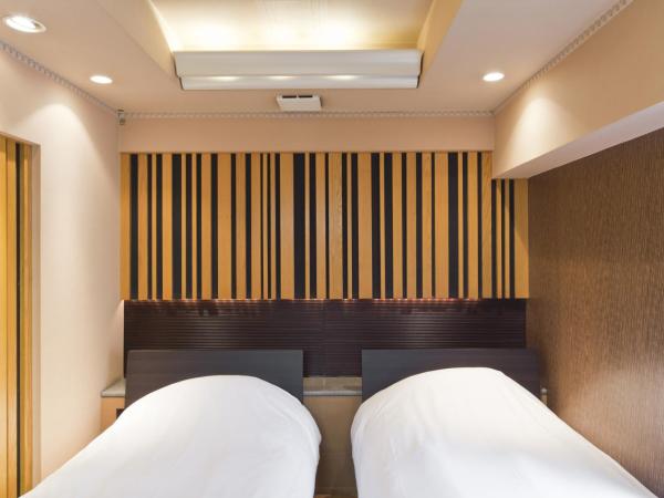 International Hotel Kabukicho : photo 2 de la chambre chambre lits jumeaux - fumeurs