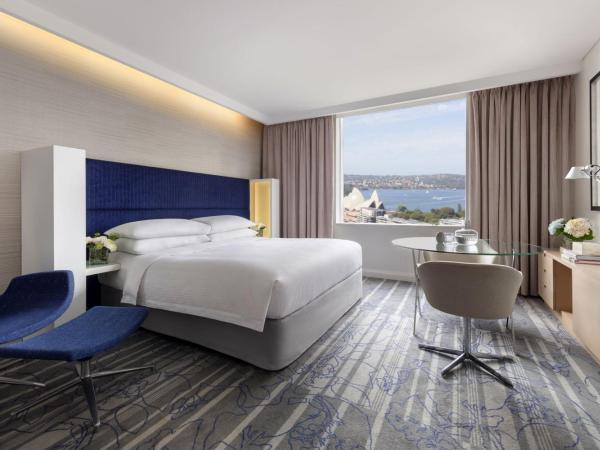 Sydney Harbour Marriott Hotel at Circular Quay : photo 2 de la chambre chambre avec 1 lit king-size - vue sur opéra