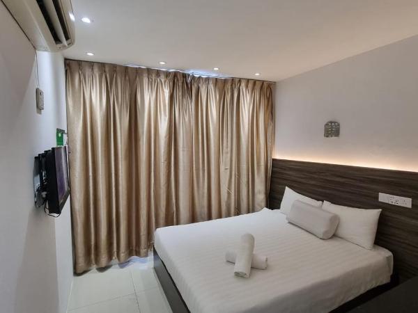 One Point Hotel : photo 2 de la chambre chambre lit queen-size avec fenêtre