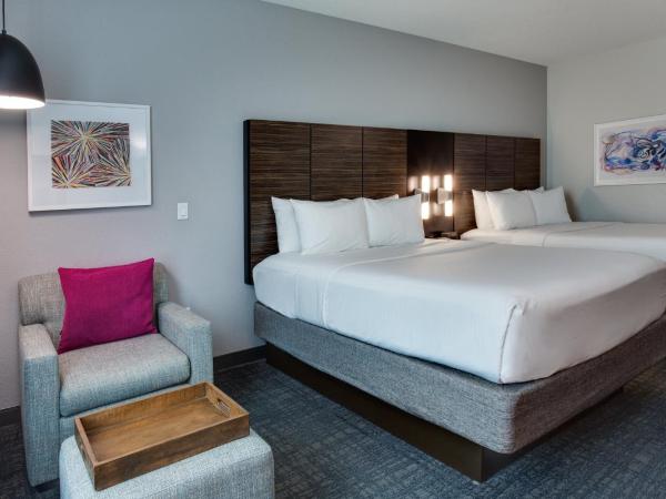 Crowne Plaza Hotel & Resorts Fort Lauderdale Airport/ Cruise, an IHG Hotel : photo 1 de la chambre chambre standard avec 2 lits queen-size