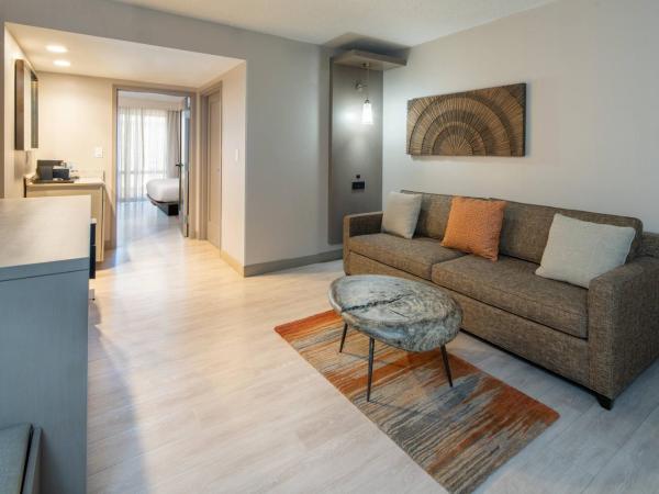 Tucson Marriott University Park : photo 10 de la chambre suite lit king-size avec canapé-lit