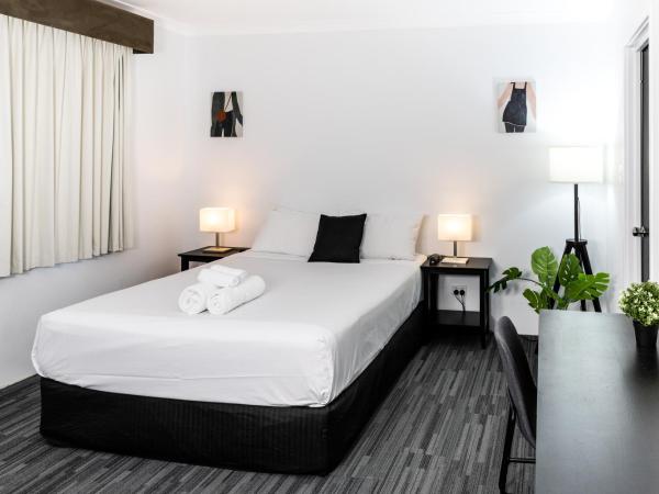 Joondalup City Hotel : photo 1 de la chambre chambre supérieure lit queen-size