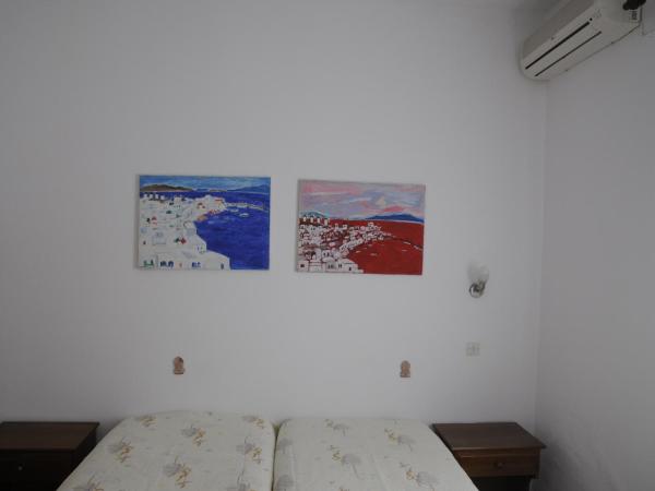 Andriani's Guest House : photo 4 de la chambre chambre lits jumeaux standard