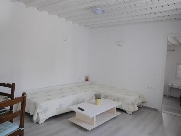 Andriani's Guest House : photo 1 de la chambre appartement (4 adultes)
