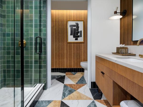 Le Méridien Salt Lake City Downtown : photo 4 de la chambre chambre lit king-size classique avec vue sur la ville