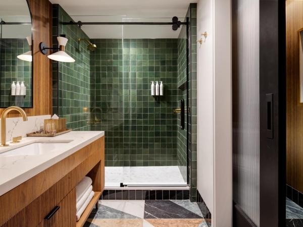 Le Méridien Salt Lake City Downtown : photo 5 de la chambre chambre lit king-size classique avec vue sur la ville