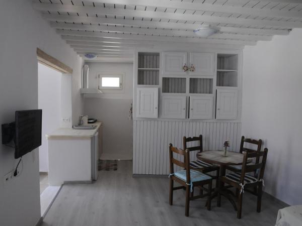 Andriani's Guest House : photo 4 de la chambre appartement (4 adultes)