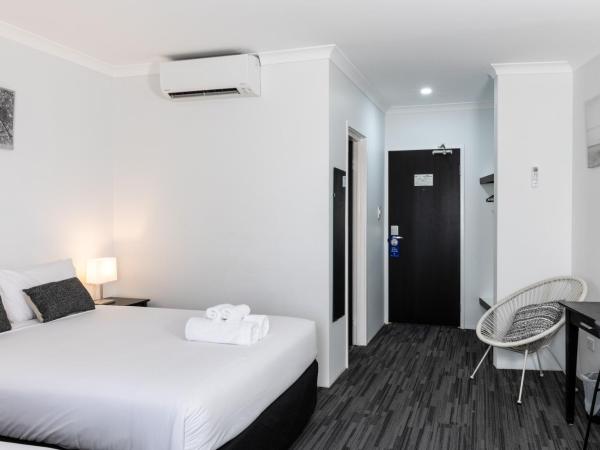 Joondalup City Hotel : photo 6 de la chambre chambre supérieure lit queen-size