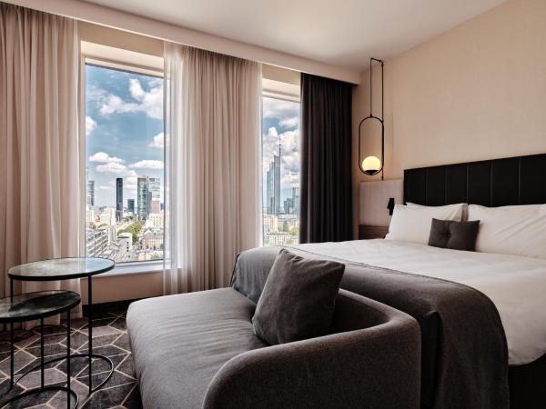 Crowne Plaza - Warsaw - The HUB, an IHG Hotel : photo 7 de la chambre chambre queen standard avec vue