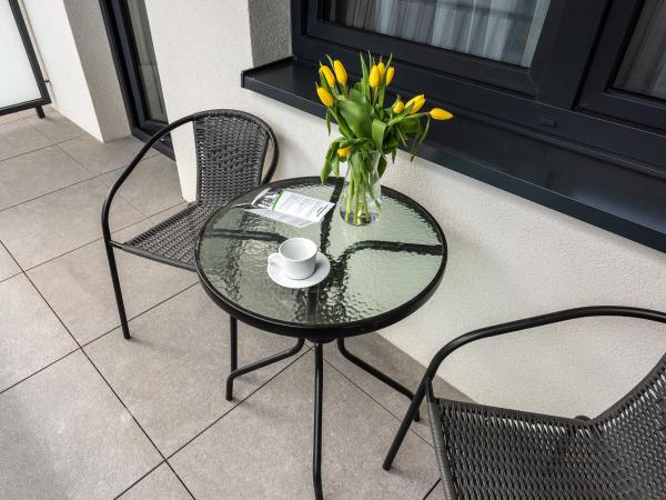 Aparthotel InPoint Cracow G15 - Free Underground Parking : photo 7 de la chambre studio avec balcon 