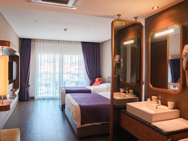 Casa De Maris Spa & Resort Hotel Adult Only 16 Plus : photo 4 de la chambre chambre triple standard
