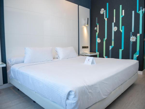 Hotel Málaga Nostrum Airport : photo 2 de la chambre chambre premium 