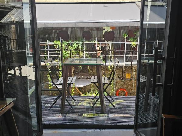 Mingle Highstreet : photo 6 de la chambre chambre lits jumeaux - vue sur piscine