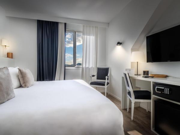 Belfry & Spa by Ligne St Barth : photo 3 de la chambre chambre lit king-size avec accès gratuit au spa - vue sur sanctuaire 