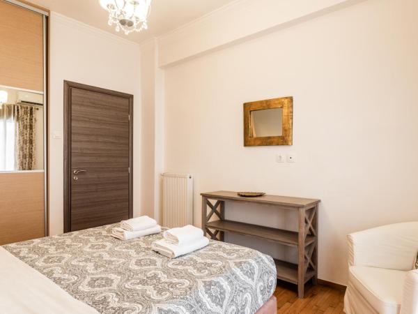 Nicholas Point Apartments and Rooms : photo 7 de la chambre appartement avec balcon