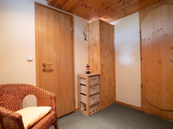 Küstenmotorschiff Aventura : photo 3 de la chambre chambre double avec salle de bains privative