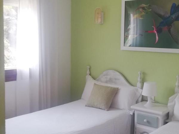 Hostal Los Pinares : photo 1 de la chambre chambre double Économique