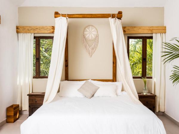 Enigmatic Hotel Experience : photo 2 de la chambre chambre lit king-size deluxe