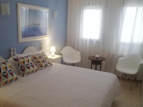 Hostal Los Pinares : photo 1 de la chambre chambre double