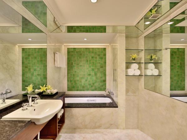 Hyderabad Marriott Hotel & Convention Centre : photo 2 de la chambre executive deluxe king with bathtub & lounge access