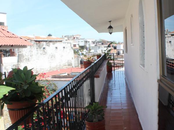 Suites Plaza del Rio - Family Hotel Malecón Centro : photo 9 de la chambre deluxe master suite with balcony