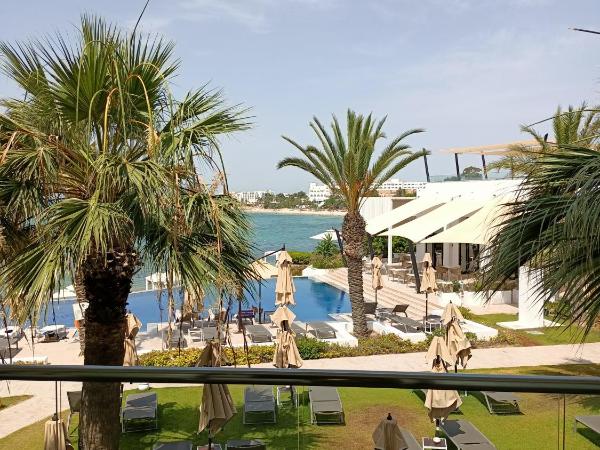 La Badira - Adult Only : photo 6 de la chambre suite double ou lits jumeaux deluxe - vue sur mer et piscine