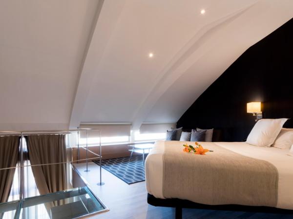 Hotel Plaza : photo 10 de la chambre suite junior (2 adultes)