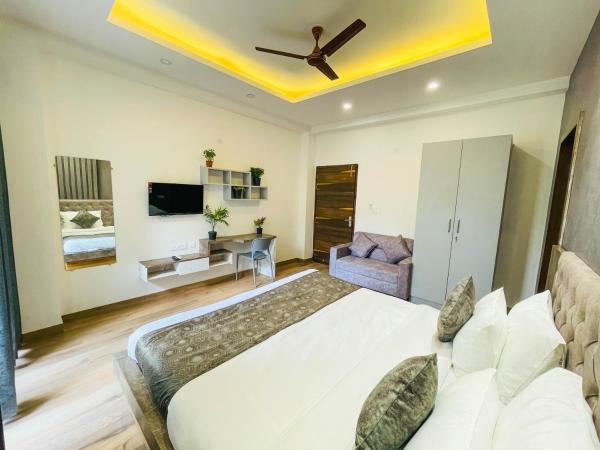 The Empire Suites : photo 1 de la chambre studio avec balcon