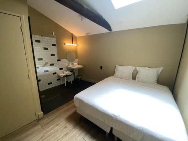 HO36 Hostel : photo 6 de la chambre chambre double - accessible aux personnes à mobilité réduite 